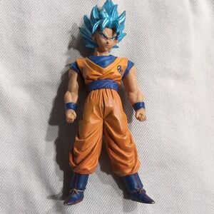Dragon Ball Fighter Z Super Saiyan Goku Figure Gamestop Exclusive no base (B)